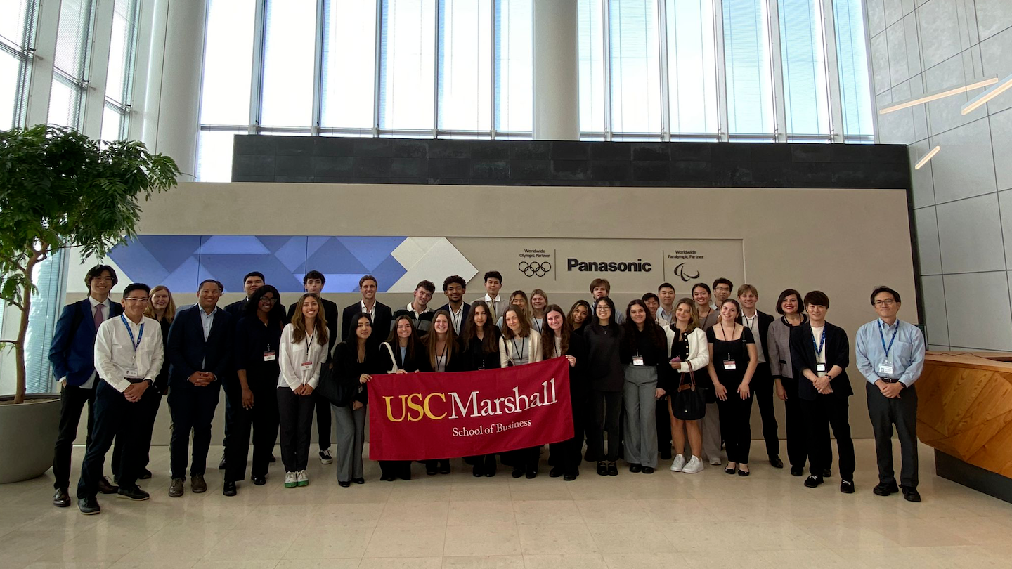 LInC enhances the students’ awareness of global business innovation and the importance of cultural understanding. While in Tokyo, students met with executives at Panasonic, an electronics manufacturing leader since 1918.