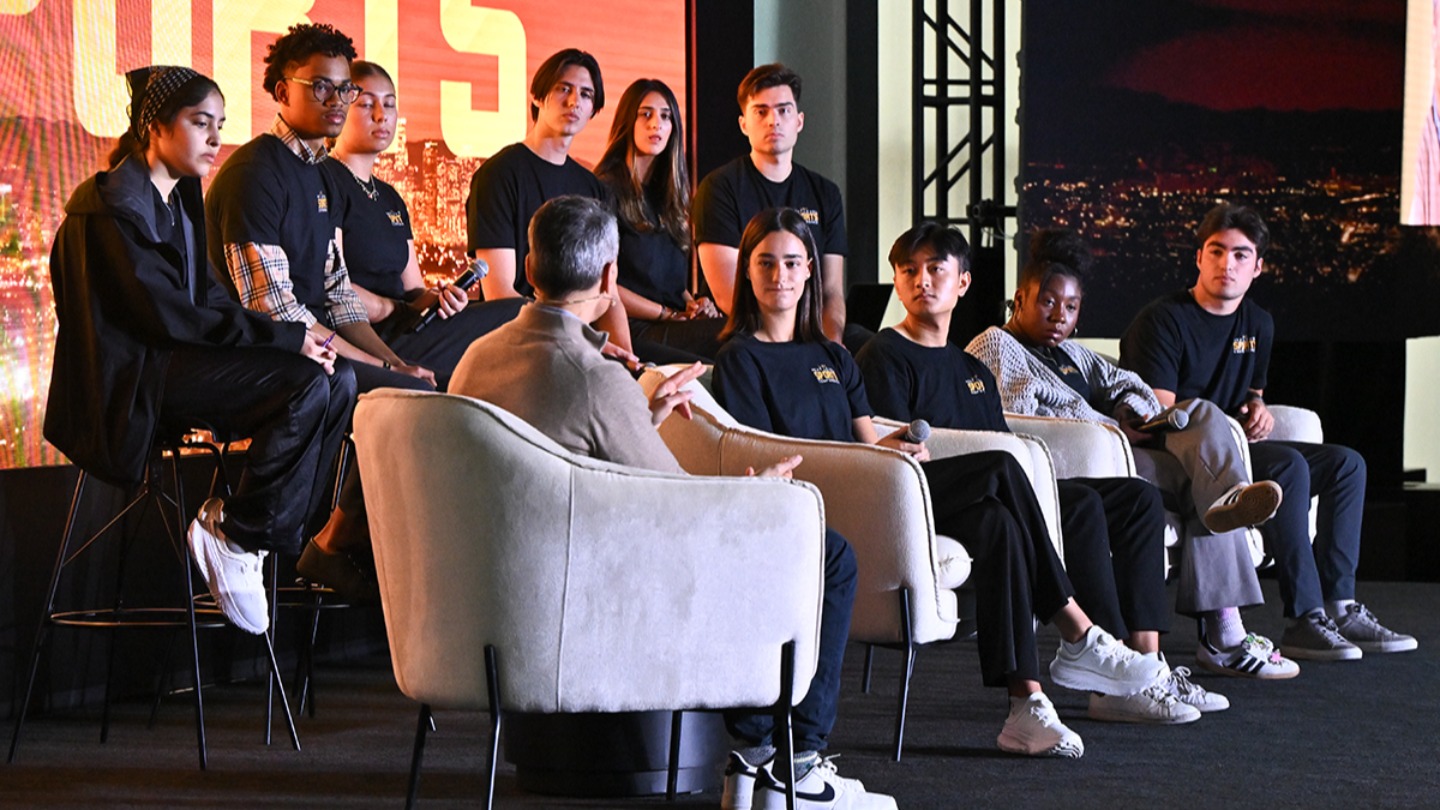 Jimmy Pitaro speaks to students