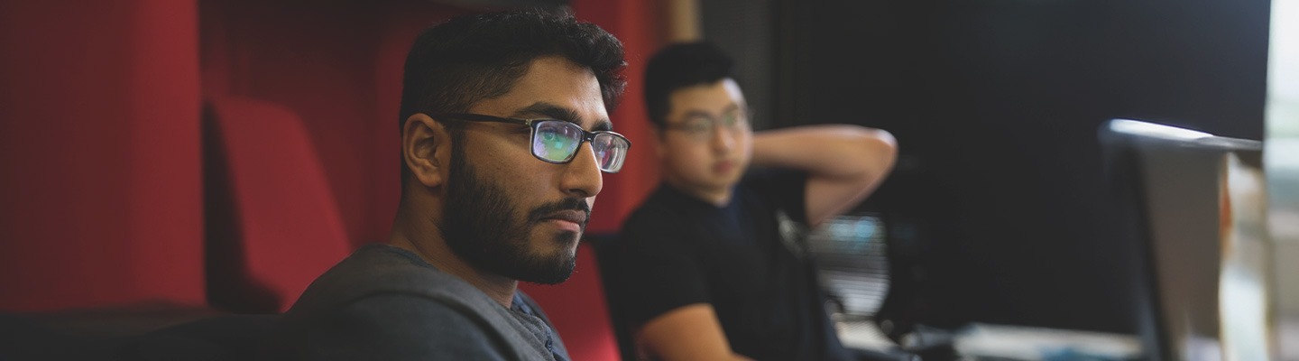 A male-presenting student at USC Marshall.