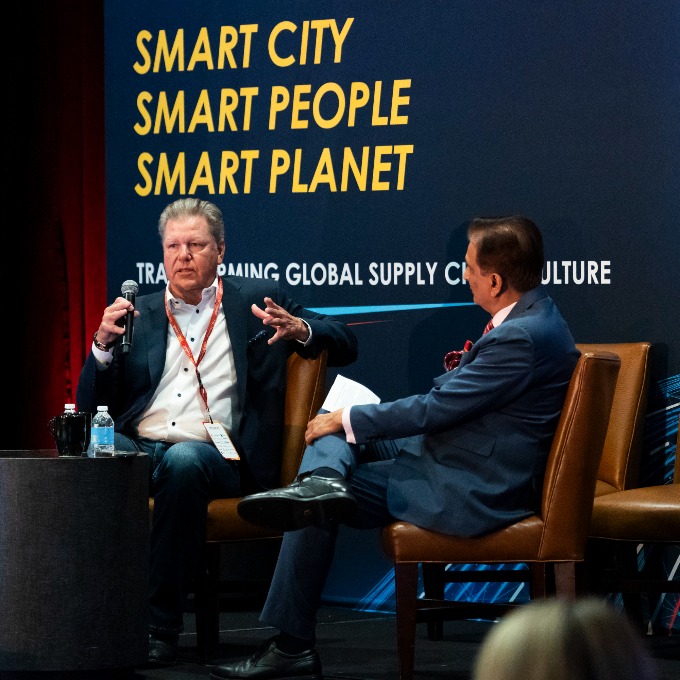 Randall Kendrick and Nick Vyas in a fireside chat.