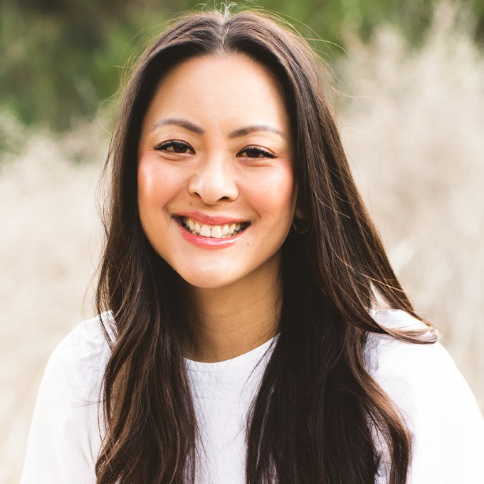 Color photograph of USC Marshall alumna Amy Liu.