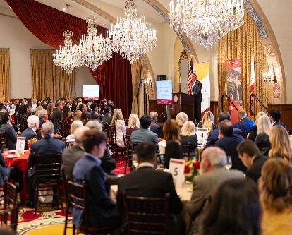 Dean Geoffrey Garrett speaking at the scholarship celebration