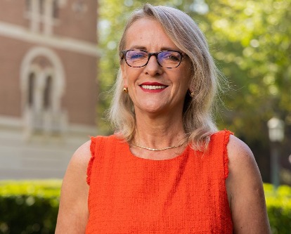 Color photograph of USC Marshall professor Greys Sosic.