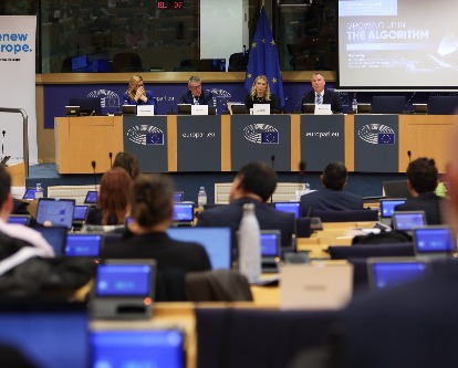 Neely Center Design Code Leads Way On Social Media Reform&amp;nbsp;