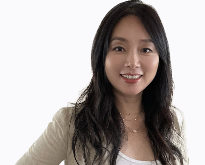 Color photograph of USC Marshall professor of marketing Lan Luo delivering a lecture.