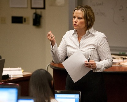 USC Marshall professor Julia Plotts giving a presentation.