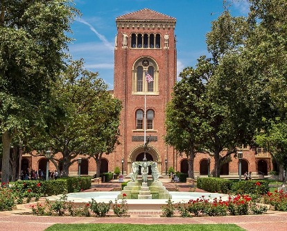 USC exterior campus with Youth Triumphant (fountain) situated in Alumni Memorial Park