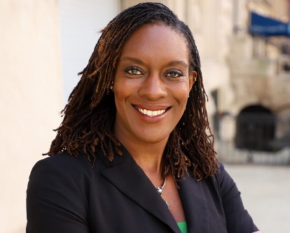 From Attorney to Corporate Comms Data Analytics